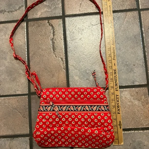 Vtg Vera Bradley red blue floral quiled cute baguette handbag purse tote - Picture 4 of 8